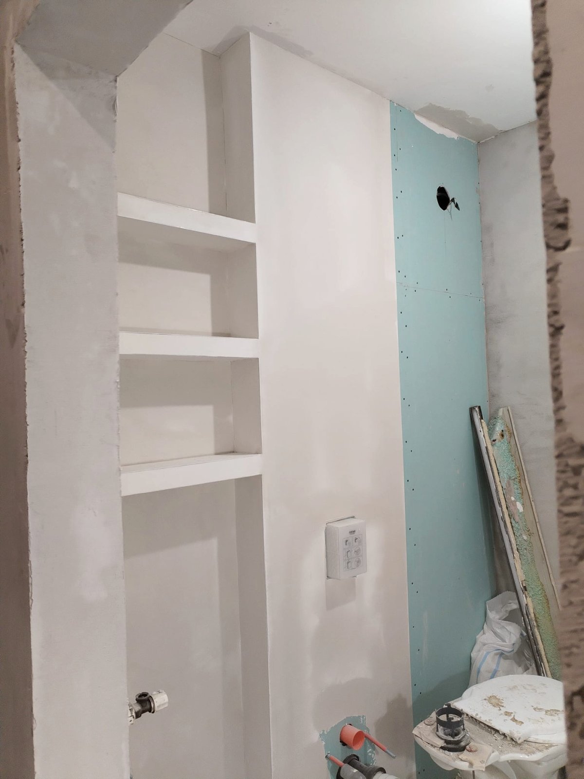 The niche as framing and blockwork before tiling, Studio Sakaia, Dubai